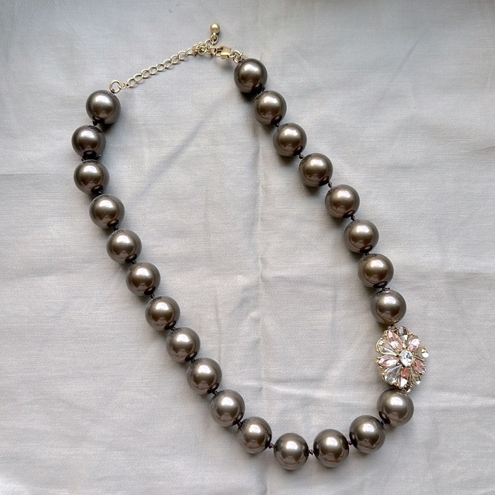 Lia Sophia Taffeta necklace 18 to 21” *LIKE NEW*
